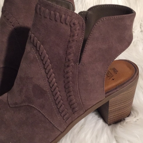 NEW OPEN BACK BOOTIES - Picture 3 of 3